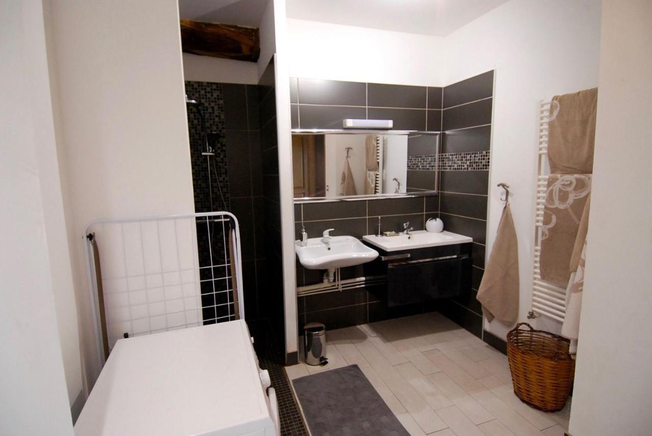 Maison D'Hotes Des 2 Chenes Bessenay Exteriör bild