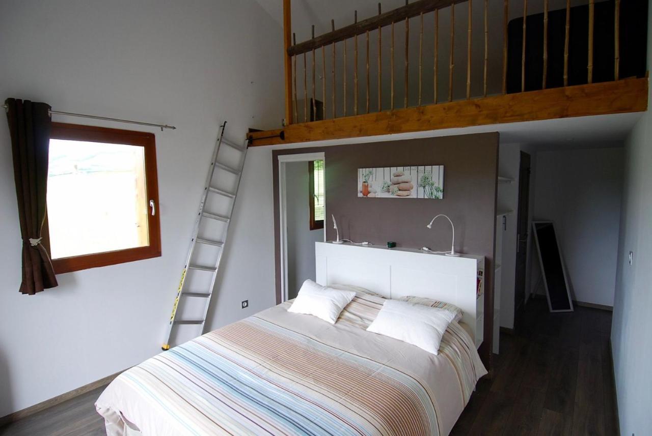 Maison D'Hotes Des 2 Chenes Bessenay Exteriör bild